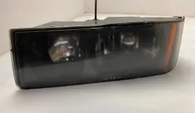 Gm237-b001l Aftermarket 02-06 Chevy Avalanche Headlight P/n Black Housing Left Gm237-b001l Aftermarket 02-06 Chevy Avalanche Headlight P/n Black Housing Left