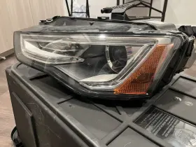 Audi 030254527104 2013-17 A5 S5 Headlight Left Side. Has Modules And Bulbs. Clean Lense Oem Audi 030254527104 2013-17 A5 S5 Headlight Left Side. Has Modules And Bulbs. Clean Lense Oem