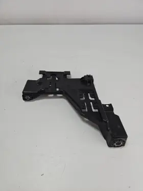 8r0941454 Audi 2009-2012 Q5 - Right Headlight Mount Bracket / Retaining Plate A13 110 8r0941454 Audi 2009-2012 Q5 - Right Headlight Mount Bracket / Retaining Plate A13 110