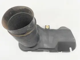 1917656 Bmw E24 633csi M6 635csi Headlight Rear Passenger Side Inside Cover Tube Trim
