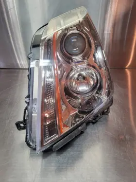 22784445 Cadillac 15223837 08-14 Cts Left Lh Driver Side Headlight Halogen Lamp See Pics Dmg 22784445 Cadillac 15223837 08-14 Cts Left Lh Driver Side Headlight Halogen Lamp See Pics Dmg