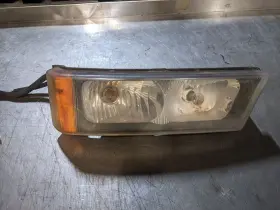 16530937 Chevrolet Driver Left Headlight Assembly For 05-06 Avalanche 1500 5.3