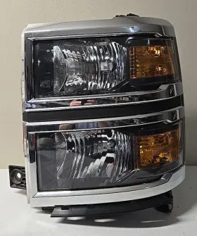 23223255 Chevrolet 2014 2015 Silverado 1500 Left Driver Headlight Halogen Oem 23223255 Chevrolet 2014 2015 Silverado 1500 Left Driver Headlight Halogen Oem