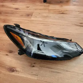 42680786 Chevrolet 16-19 Chevy Cruze Headlight Halogen With Led Daytime Passenger Right Oem