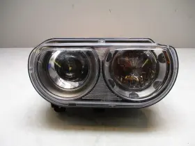114-01186 Dodge 2008-2014 Challenger Rh Passenger Xenon Hid Headlight Assembly Oem