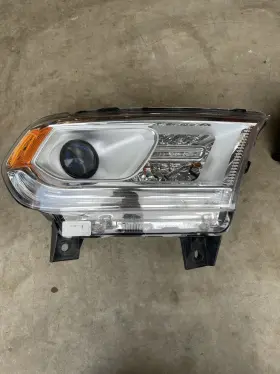 410570 Dodge Oem 2014-2020 Durango Halogen Headlight Right Passenger