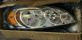 Gm385-b001r Eagle Eyes Brand New Right Headlight Assembly..new