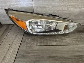 F1eb-13006 Ford 2015 2016 2017 2018 Focus Halogen Headlight Right Passenger Oem