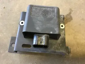 Xr33-15a272-ab Ford Xr33-15272-ab Genuine Control Module 2001 Mustang Free Shipping Xr33-15a272-ab Ford Xr33-15272-ab Genuine Control Module 2001 Mustang Free Shipping