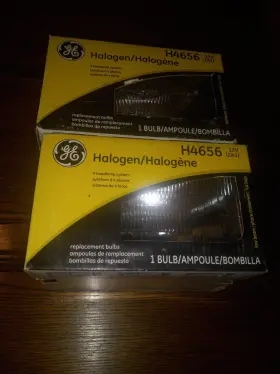 Ge 043168961226 H4656 2a1 Low Beam Halogen Headlight Lot Of 2
