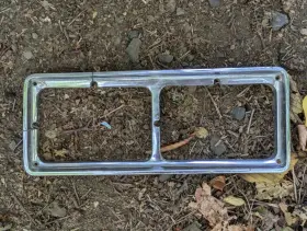 551468 General Motors Cutlass Headlight Bezel Oem 1976 1977 Oldsmobile Rh 551468 General Motors Cutlass Headlight Bezel Oem 1976 1977 Oldsmobile Rh