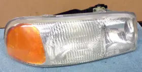 16524544 Gm 2002 Gmc Sierra Headlight Passenger 2000-2006 Yukon