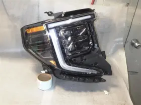 85049928 Gmc Passenger Headlight Fits 22-25 Sierra 1500