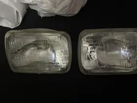 003177801 Hella 88 - 97 Chevy Astro Van Headlights