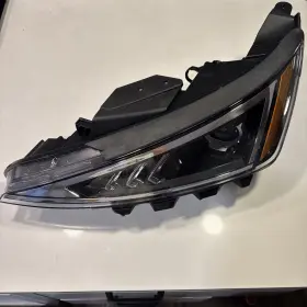 17007194 Hyundai Driver Side Headlight For Elantra 2019-2020 Halogen With Bulb S Origina