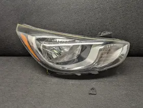 92102-1r010 Hyundai Oem 2012 2013 2014 Accent Right Headlight Halogen Passenger 92102-1r010 Hyundai Oem 2012 2013 2014 Accent Right Headlight Halogen Passenger