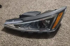 Rh10010068 Hyundai Elantra Head Light