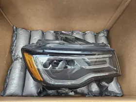 Hp73482 Jeep 2016-2021 Grand Cherokee Xenon Hid Headlight Black Right Passenger Broken