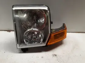 114-00960l Jeep/plymouth Truck 06 07 08 09 10 Driver Left Headlight Halogen Commander