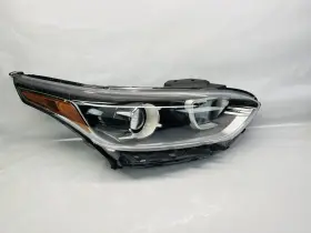 M7921-22020 Kia Nice 2019 2020 2021 Forte Halogen Front Right Oem Headlight