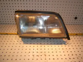 Mercedes-benz 1 305 230 128 Genuine Mbz W202 94-96 220 280 Right Us Bosch Oem Headlight Assembly Mercedes-benz 1 305 230 128 Genuine Mbz W202 94-96 220 280 Right Us Bosch Oem Headlight Assembly