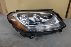 A2059067002 Mercedes-benz 2016-2018 C250 C300 C350e Right Passenger Headlight Halogen Oem