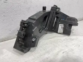 1043612-00-f Tesla 2016-2020 Model X Passenger Side Headlamp Support Headlight Mount Bracket 1043612-00-f Tesla 2016-2020 Model X Passenger Side Headlamp Support Headlight Mount Bracket