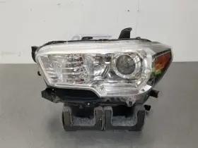 114-60657l Toyota 19 2019 Tacoma Sr5 Headlight Lamp Left Driver Halogen