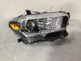 60652b Toyota -60652b 2016 2017 2018 Tacoma Halogen With Drl Right Headlight Used Oem Bulbs