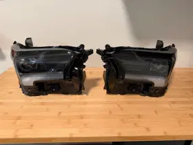 81110-ak040 Toyota Oem Tacoma Trd Pro Headlights Garage Kept Less Than 7k Miles
