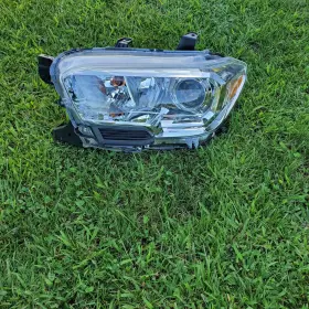 8115004251 Toyota 2019-2021 Tacoma Left Driver Side Headlight Oem 8115004251 Toyota 2019-2021 Tacoma Left Driver Side Headlight Oem