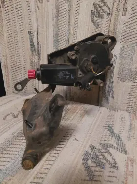 85660-17010 Toyota 1985-1988 Mr2 Drivers Side Headlight Motor 85660-17010 Toyota 1985-1988 Mr2 Drivers Side Headlight Motor