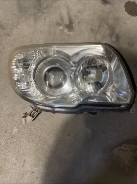 R24v Toyota 2003-2009 4runner Passenger Side Headlight Assembly