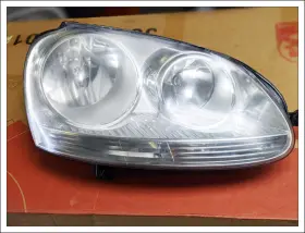 007-06 Volkswagen 2005-2010 Vw Jetta Rh Passenger Side Halogen Headlight Headlamp Hlp Oem