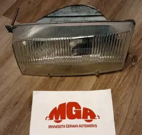 701941017a Volkswagen 1992-1996 Eurovan Driver Left Side Headlight Housing Hella Oem 701941017a Volkswagen 1992-1996 Eurovan Driver Left Side Headlight Housing Hella Oem