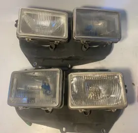 1235143 Volvo 1981-1985 240 Headlight Head Lamp Light Rectangular Pair 1235143 Volvo 1981-1985 240 Headlight Head Lamp Light Rectangular Pair
