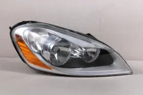 31395471 Volvo 2010-2013 Xc60 Front Rh Right Passenger Side Halogen Headlight Oem 10-13 31395471 Volvo 2010-2013 Xc60 Front Rh Right Passenger Side Halogen Headlight Oem 10-13