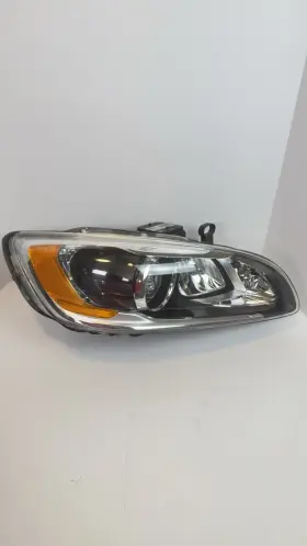 31698829 Volvo Oem 2014 - 2018 S60 V60 Xenon Adaptive Headlight Right No Bulbs