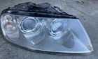 2004-2007 Volkswagen Touareg 7L Right Rh Passenger Side Headlight Xenon Oem Used. Price: $175.00.